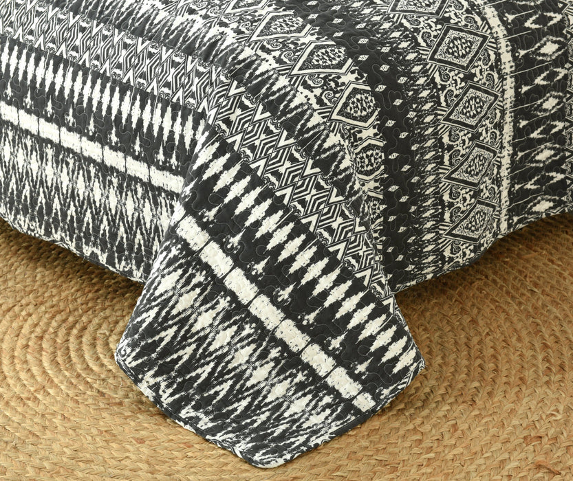 DaDa Bedding Aztec Geometric Stripes Quilted Coverlet Bedspread Set - Black & White Print (C14800-1) - DaDa Bedding Collection