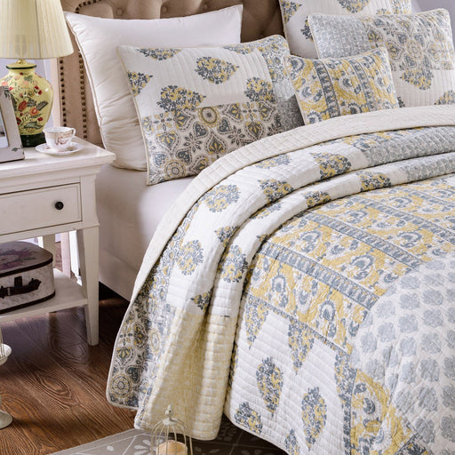 DaDa Bedding Honey Comb Elegance Floral Cotton Patchwork Bedspread Set (JHW-842) - DaDa Bedding Collection