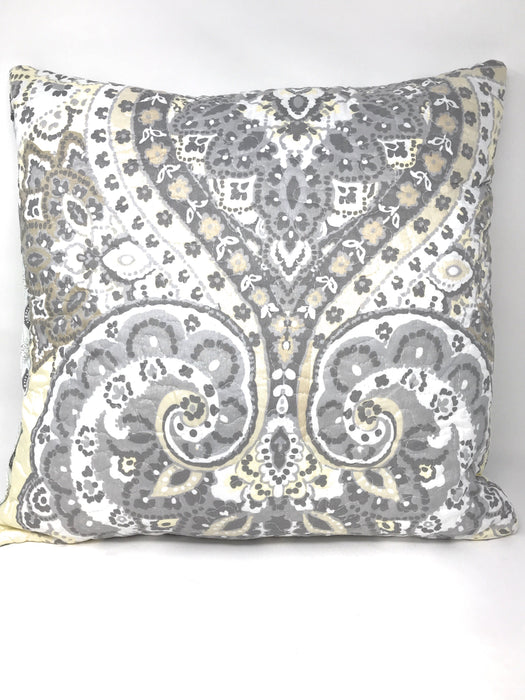 DaDa Bedding Pair of Bohemian Pale Daffodil Floral Throw Pillow Covers, 18" x 18", 2-PCS (C15205-7) - DaDa Bedding Collection