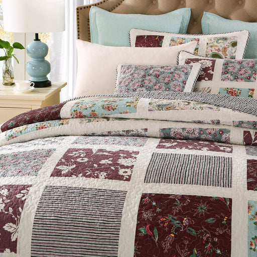 DaDa Bedding Floral Cottage Blossoms Burgundy Minty Cotton Patchwork Bedspread Set (JHW-618) - DaDa Bedding Collection